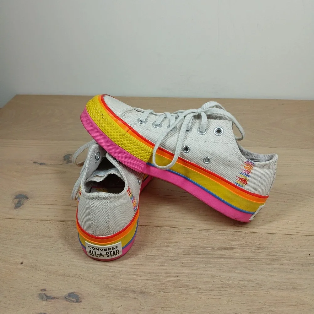 Converse Chuck Taylor Sneakers Kids 5 Rainbow Platform Cream